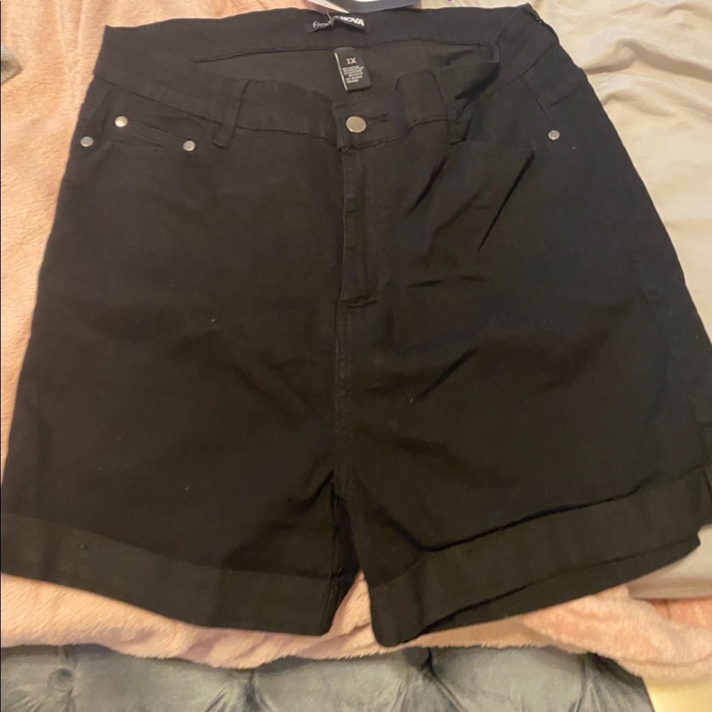 Fashion nova Shorts